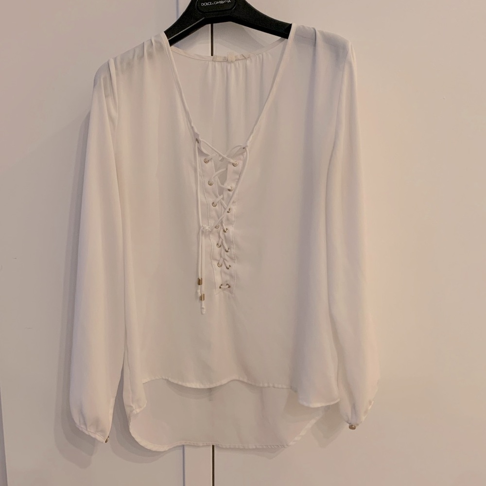 Flowy blouse with tie front
